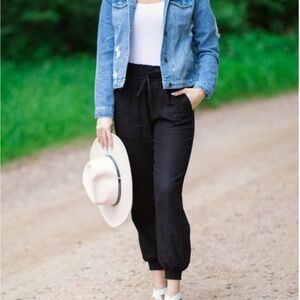 Love Tree Black Smocked Waist Jogger Pants
